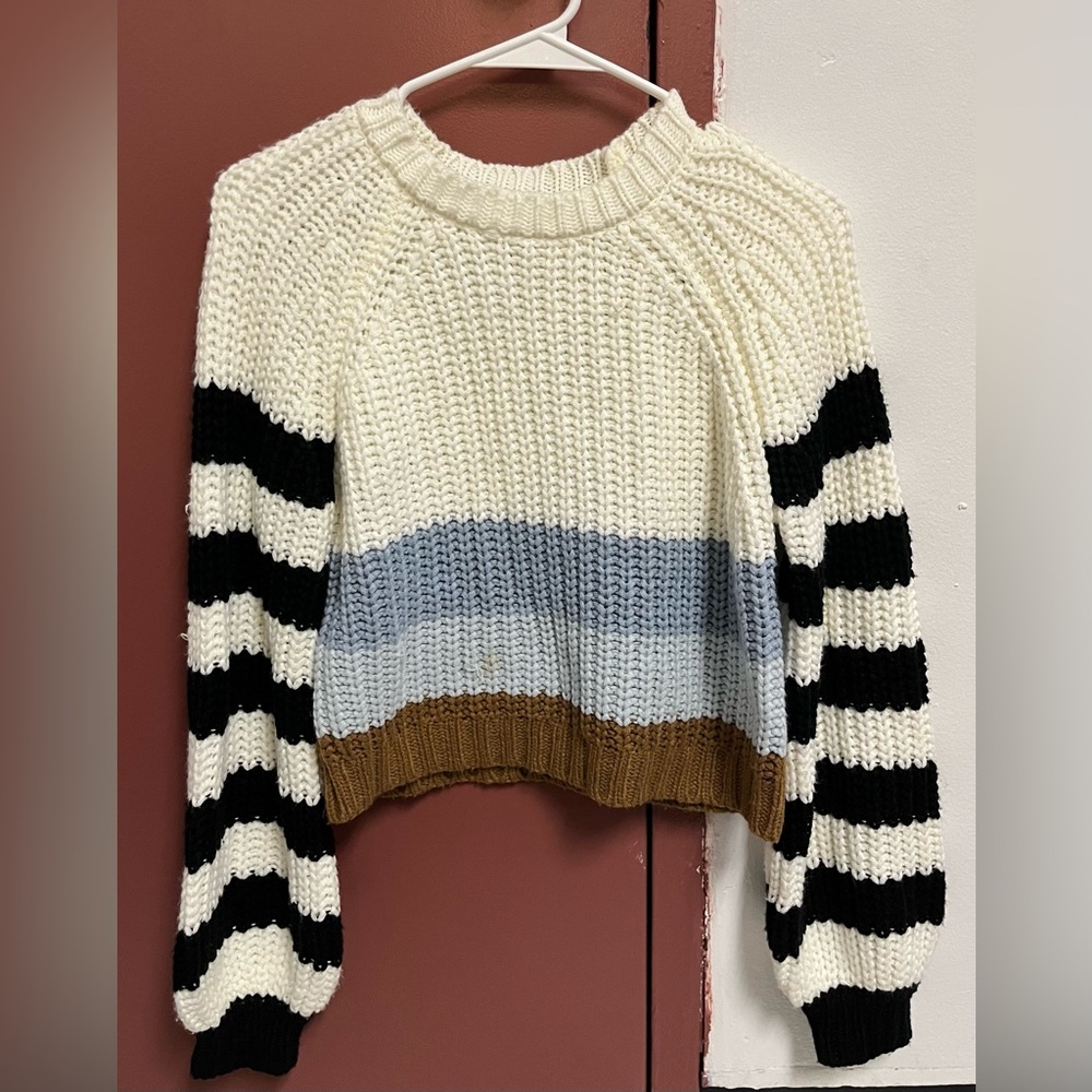 Tilly’s Boxy Striped Balloon Sleeve Lightweight Sweater